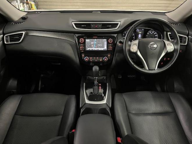 エクストレイル２０Ｘｔ　ブラックエクストリーマエマージェンシーＰＫＧ　本州仕入　禁煙車　ＷＡＫＯＳバリアスコーティング済　純正１７インチブラックＡＷ　社外１７ＡＷ＋スタッドレスタイヤ付　純正ナビ（地デジ　Ｂｌｕｅｔｏｏｔｈ）＋バックカメラ　全方位アラウンドビューカメラ　パワーバックドア　ヒルディセントコントロール　ブラインドスポット　車線逸脱警報　ＬＥＤヘッドライト　純正ルーフレール　両席シートヒーター　インテリジェントキー　横滑り防止装置　タイミングチェーン車　ＥＴＣ 4WD 2000 5Dr