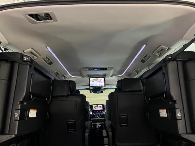 アルファードＳ　Ｃパッケージ後期型　本州仕入　禁煙車　プリクラッシュ　レーダークルーズ　レーントレーシング　純正１８インチＡＷ　社外１６ＡＷ＋スタッドレスタイヤ付　純正１０インチナビ（フルセグ地デジ　Ｂｌｕｅｔｏｏｔｈ）＋バックカメラ　純正１２．１インチリアフリップダウンモニター　両側パワースライドドア　パワーバックドア　純正ブラックレザーシート　電動オットマン　ＬＥＤヘッドライト　純正ドライブレコーダー　ステアリングヒーター　シートヒーター＆クーラー　ＥＴＣ 4WD 2500 5Dr