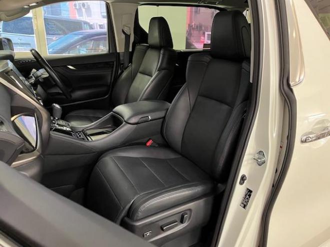 アルファードＳ　Ｃパッケージ後期型　本州仕入　禁煙車　プリクラッシュ　レーダークルーズ　レーントレーシング　純正１８インチＡＷ　社外１６ＡＷ＋スタッドレスタイヤ付　純正１０インチナビ（フルセグ地デジ　Ｂｌｕｅｔｏｏｔｈ）＋バックカメラ　純正１２．１インチリアフリップダウンモニター　両側パワースライドドア　パワーバックドア　純正ブラックレザーシート　電動オットマン　ＬＥＤヘッドライト　純正ドライブレコーダー　ステアリングヒーター　シートヒーター＆クーラー　ＥＴＣ 4WD 2500 5Dr