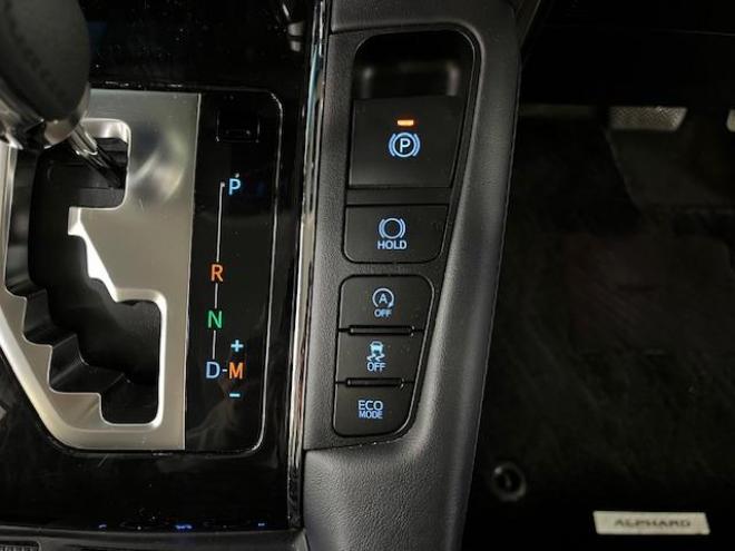 アルファードＳ　Ｃパッケージ後期型　本州仕入　禁煙車　プリクラッシュ　レーダークルーズ　レーントレーシング　純正１８インチＡＷ　社外１６ＡＷ＋スタッドレスタイヤ付　純正１０インチナビ（フルセグ地デジ　Ｂｌｕｅｔｏｏｔｈ）＋バックカメラ　純正１２．１インチリアフリップダウンモニター　両側パワースライドドア　パワーバックドア　純正ブラックレザーシート　電動オットマン　ＬＥＤヘッドライト　純正ドライブレコーダー　ステアリングヒーター　シートヒーター＆クーラー　ＥＴＣ 4WD 2500 5Dr