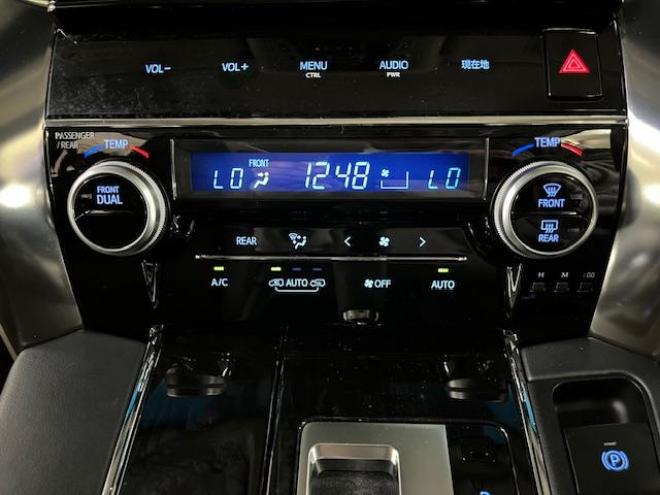 アルファードＳ　Ｃパッケージ後期型　本州仕入　禁煙車　プリクラッシュ　レーダークルーズ　レーントレーシング　純正１８インチＡＷ　社外１６ＡＷ＋スタッドレスタイヤ付　純正１０インチナビ（フルセグ地デジ　Ｂｌｕｅｔｏｏｔｈ）＋バックカメラ　純正１２．１インチリアフリップダウンモニター　両側パワースライドドア　パワーバックドア　純正ブラックレザーシート　電動オットマン　ＬＥＤヘッドライト　純正ドライブレコーダー　ステアリングヒーター　シートヒーター＆クーラー　ＥＴＣ 4WD 2500 5Dr