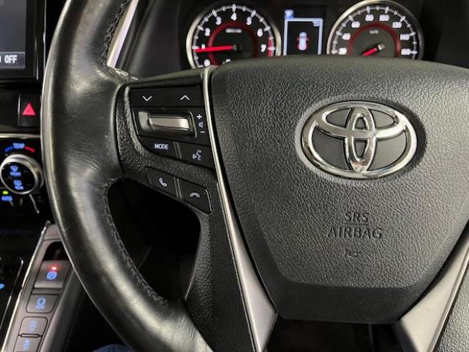 アルファードＳ　Ｃパッケージ後期型　本州仕入　禁煙車　プリクラッシュ　レーダークルーズ　レーントレーシング　純正１８インチＡＷ　社外１６ＡＷ＋スタッドレスタイヤ付　純正１０インチナビ（フルセグ地デジ　Ｂｌｕｅｔｏｏｔｈ）＋バックカメラ　純正１２．１インチリアフリップダウンモニター　両側パワースライドドア　パワーバックドア　純正ブラックレザーシート　電動オットマン　ＬＥＤヘッドライト　純正ドライブレコーダー　ステアリングヒーター　シートヒーター＆クーラー　ＥＴＣ 4WD 2500 5Dr