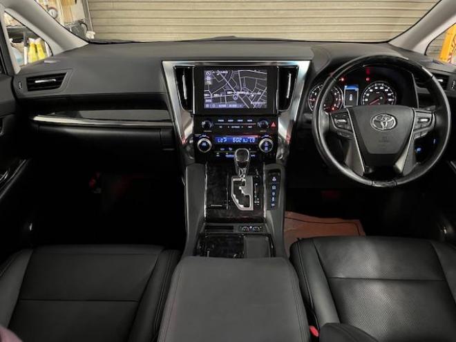 アルファードＳ　Ｃパッケージ後期型　本州仕入　禁煙車　プリクラッシュ　レーダークルーズ　レーントレーシング　純正１８インチＡＷ　社外１６ＡＷ＋スタッドレスタイヤ付　純正ナビ（Ｍｉｒａｃａｓｔ　Ｂｌｕｅｔｏｏｔｈ）＋バックカメラ　両側パワースライドドア　パワーバックドア　純正ブラックレザーシート　電動オットマン　三眼ＬＥＤヘッドライト　前後ドライブレコーダー　ステアリングヒーター　シートヒーター＆クーラー　ＥＴＣ 4WD 2500 5Dr