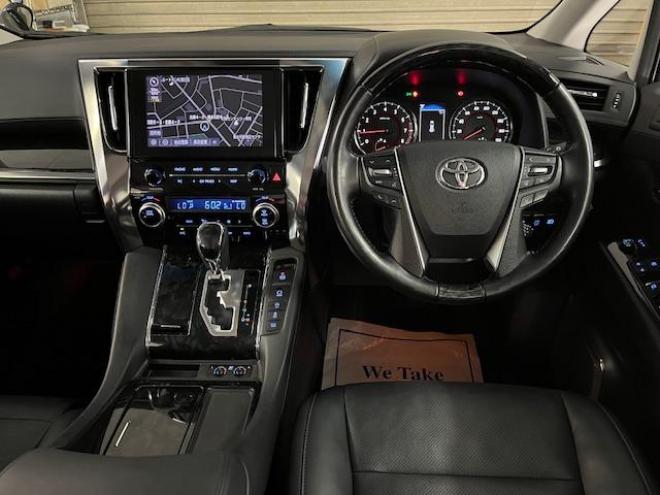 アルファードＳ　Ｃパッケージ後期型　本州仕入　禁煙車　プリクラッシュ　レーダークルーズ　レーントレーシング　純正１８インチＡＷ　社外１６ＡＷ＋スタッドレスタイヤ付　純正ナビ（Ｍｉｒａｃａｓｔ　Ｂｌｕｅｔｏｏｔｈ）＋バックカメラ　両側パワースライドドア　パワーバックドア　純正ブラックレザーシート　電動オットマン　三眼ＬＥＤヘッドライト　前後ドライブレコーダー　ステアリングヒーター　シートヒーター＆クーラー　ＥＴＣ 4WD 2500 5Dr