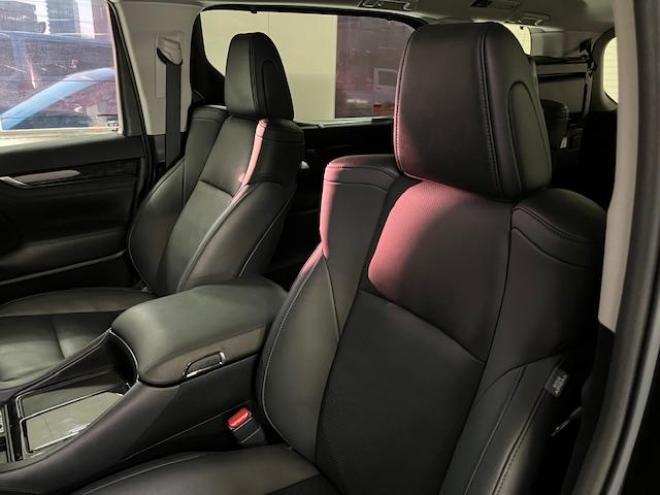 アルファードＳ　Ｃパッケージ後期型　本州仕入　禁煙車　プリクラッシュ　レーダークルーズ　レーントレーシング　純正１８インチＡＷ　社外１６ＡＷ＋スタッドレスタイヤ付　純正ナビ（Ｍｉｒａｃａｓｔ　Ｂｌｕｅｔｏｏｔｈ）＋バックカメラ　両側パワースライドドア　パワーバックドア　純正ブラックレザーシート　電動オットマン　三眼ＬＥＤヘッドライト　前後ドライブレコーダー　ステアリングヒーター　シートヒーター＆クーラー　ＥＴＣ 4WD 2500 5Dr
