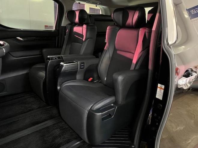 アルファードＳ　Ｃパッケージ後期型　本州仕入　禁煙車　プリクラッシュ　レーダークルーズ　レーントレーシング　純正１８インチＡＷ　社外１６ＡＷ＋スタッドレスタイヤ付　純正ナビ（Ｍｉｒａｃａｓｔ　Ｂｌｕｅｔｏｏｔｈ）＋バックカメラ　両側パワースライドドア　パワーバックドア　純正ブラックレザーシート　電動オットマン　三眼ＬＥＤヘッドライト　前後ドライブレコーダー　ステアリングヒーター　シートヒーター＆クーラー　ＥＴＣ 4WD 2500 5Dr