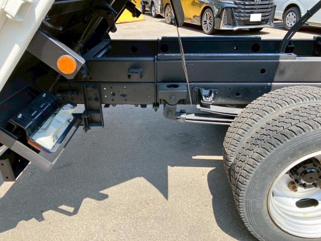 デュトロ中古　ワイドファームダンプ　4WD　小型トラック