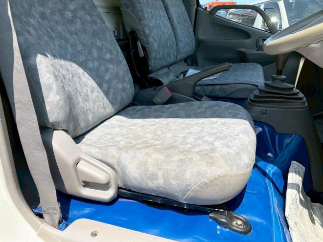 デュトロ中古　ワイドファームダンプ　4WD　小型トラック