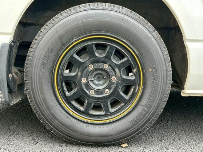 ハイエースバンＤＸ　ＥＴＣ　ナビ　スライドドア　ＡＴ　エアコン　パワーウィンドウ　運転席エアバッグ 4WD 3000(D) 4Dr