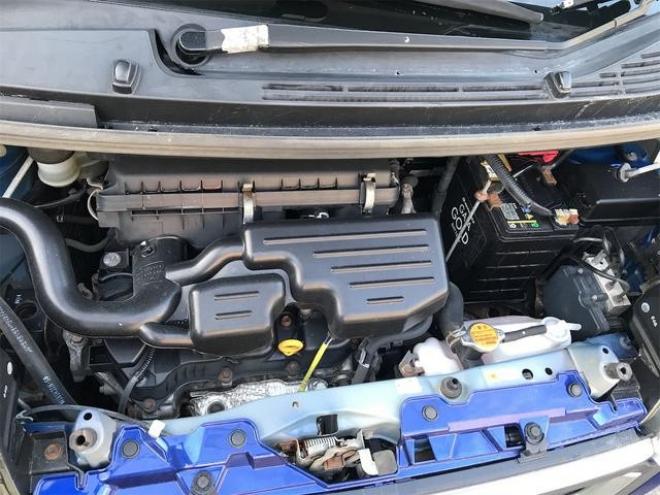 ムーヴカスタム　Ｘ　ハイパー　４ＷＤ　ＬＥＤヘッドランプ　スマートキー　アイドリングストップ　ベンチシート　ＣＶＴ　盗難防止システム　ＡＢＳ　ＥＳＣ　アルミホイール　衝突安全ボディ　エアコン　パワーステアリング　パワーウィンドウ 4WD 660 5Dr