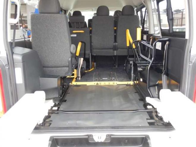 ハイエースバン3.0 ウェルキャブ Bタイプ ロング ルーフサイドウインドゥ付 ディーゼルターボ 4WD　 福祉車両 3000
