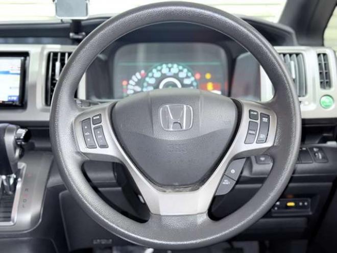 ステップワゴン2.0 G E セレクション 4WD　下廻防錆ナビBカメETC 2000