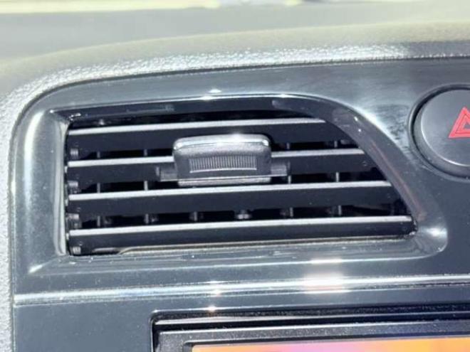 セレナ2.0 ハイウェイスター Vセレクション 4WD　下廻防錆TVナビBカメETC 2000