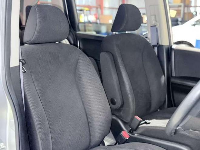 フリード1.5 G ジャストセレクション 4WD　下廻防錆TVナビBカメエンスタETC 1500