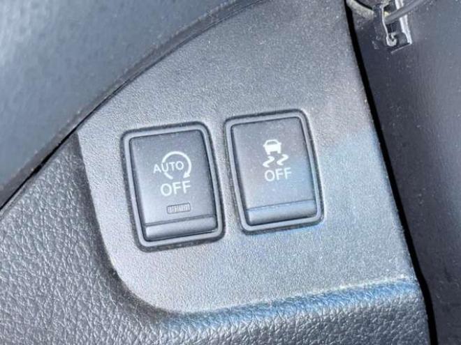 セレナ2.0 20X アドバンストセーフティ パッケージ 4WD　下廻防錆TVナビBカメエンスタ 2000