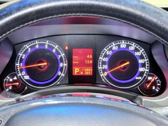 スカイラインクロスオーバー3.7 370GT FOUR 4WD　下廻防錆サンルーフTVナビBカメエンスタ 3700