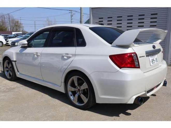 インプレッサSTI 2.0 WRX 4WD　6速MT・Tベル済み・外マフラー・R8/5月 2000