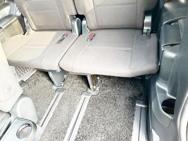 エスクァイア2.0Xi 4WD　ローンが不安な方＜優遇ローン＞モデリスタ　両側パワスラ　純正ナビ 4WD