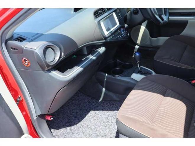 アクア1.5 G　検2年　自社　ローンカノウ　TV　ナビ 2WD 1500