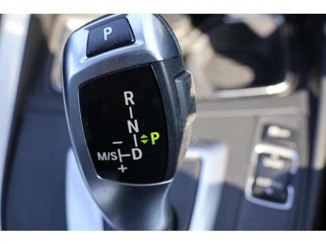 BMW1シリーズ 120i　検2年　自社　ローンカノウ　ターボ 正規輸入車 2WD 1600