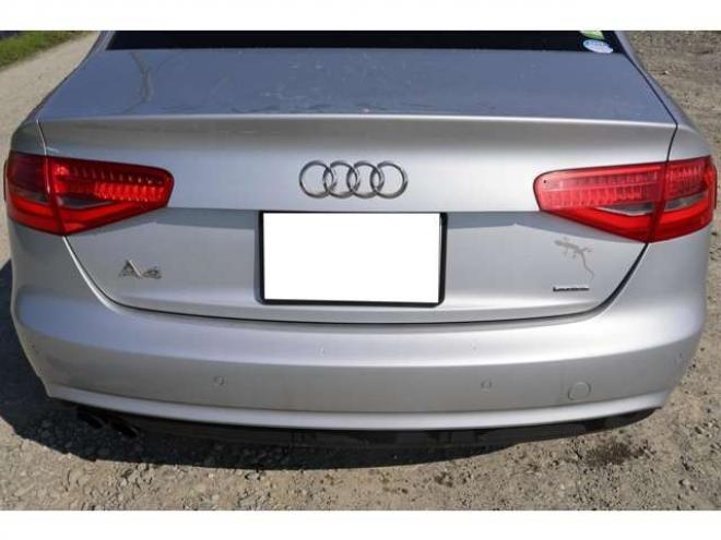 アウディA4 2.0 TFSI クワトロ 4WD　検2年　自社　ローンカノウ　バックカメラ 正規輸入車 2000