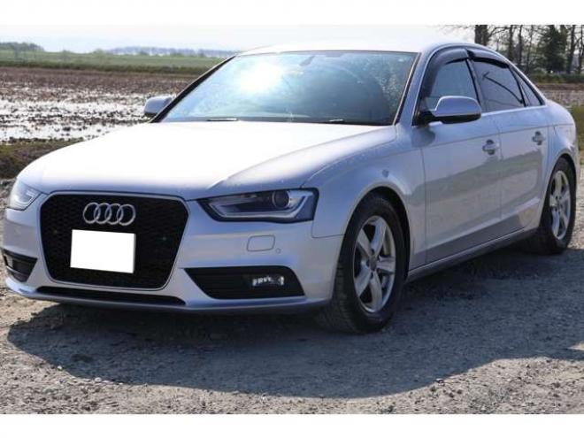 アウディA4 2.0 TFSI クワトロ 4WD　検2年　自社　ローンカノウ　バックカメラ 正規輸入車 2000