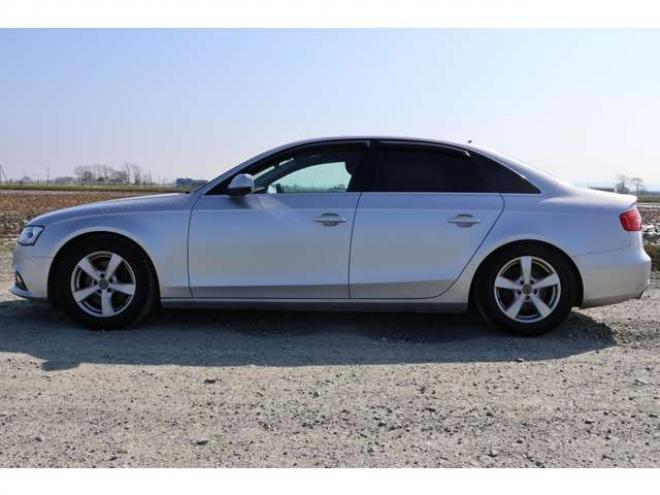 アウディA4 2.0 TFSI クワトロ 4WD　検2年　自社　ローンカノウ　バックカメラ 正規輸入車 2000