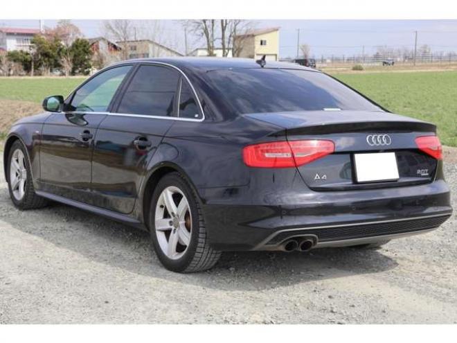アウディA4 2.0 TFSI クワトロ Sラインパッケージ 4WD　検2年　自社　ローンカノウ 正規輸入車 2000