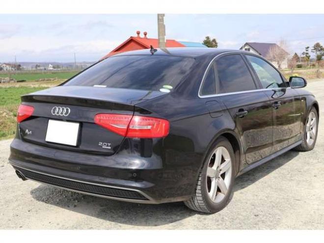 アウディA4 2.0 TFSI クワトロ Sラインパッケージ 4WD　検2年　自社　ローンカノウ 正規輸入車 2000
