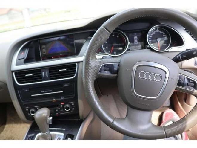 アウディA5スポーツバック 2.0 TFSI クワトロ 4WD　検R9/1　自社　ローンカノウ 正規輸入車 2000