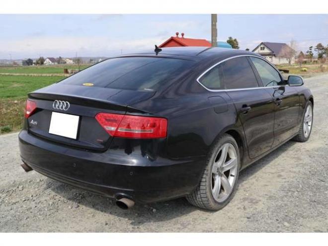 アウディA5スポーツバック 2.0 TFSI クワトロ 4WD　検R9/1　自社　ローンカノウ 正規輸入車 2000