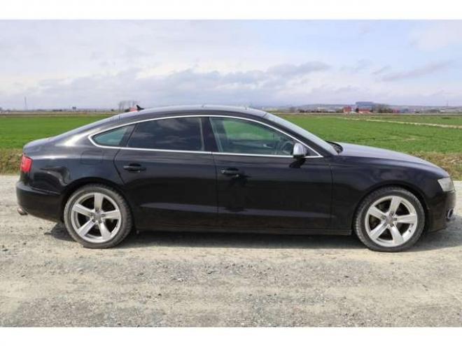 アウディA5スポーツバック 2.0 TFSI クワトロ 4WD　検R9/1　自社　ローンカノウ 正規輸入車 2000