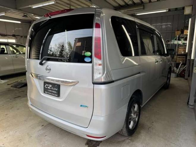 セレナ2.0 20X 4WD　ナビ　TV　Bカメラ　Bluetooth　Pスライド 2000