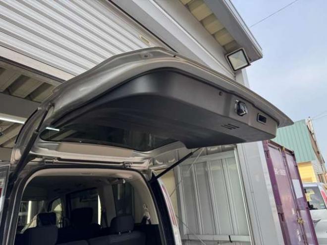 セレナ2.0 20X 4WD　ナビ　TV　Bカメラ　Bluetooth　Pスライド 2000