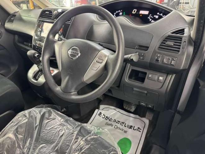 セレナ2.0 20X 4WD　ナビ　TV　Bカメラ　Bluetooth　Pスライド 2000