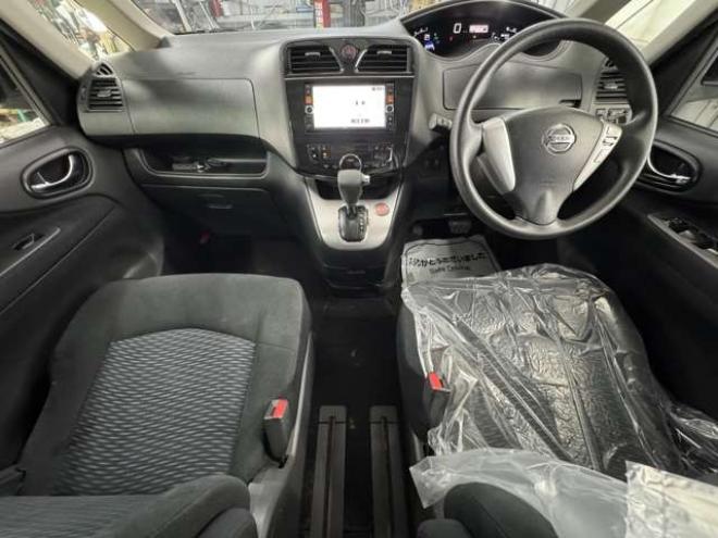 セレナ2.0 20X 4WD　ナビ　TV　Bカメラ　Bluetooth　Pスライド 2000