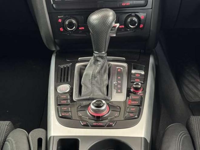 アウディA4アバント 2.0 TFSI クワトロ Sラインパッケージ 4WD　純正ナビ 正規輸入車 2000