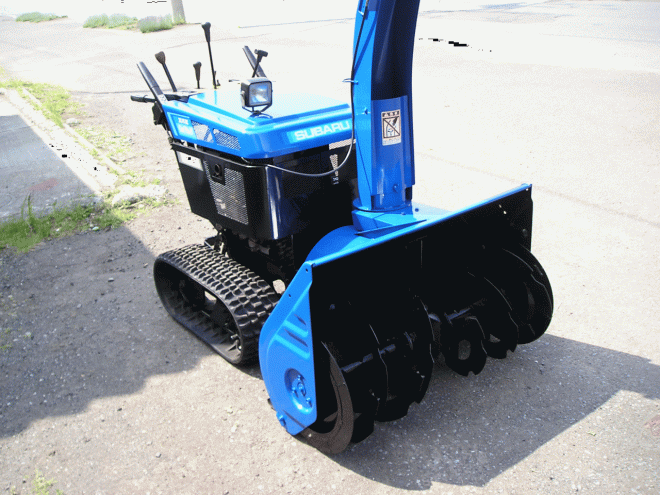 除雪機スバル　10馬力除雪機　ＳＬ902　走行　ＨＳＴ　全塗装で整備済み　（ミツビシ　ＯＥＭ）