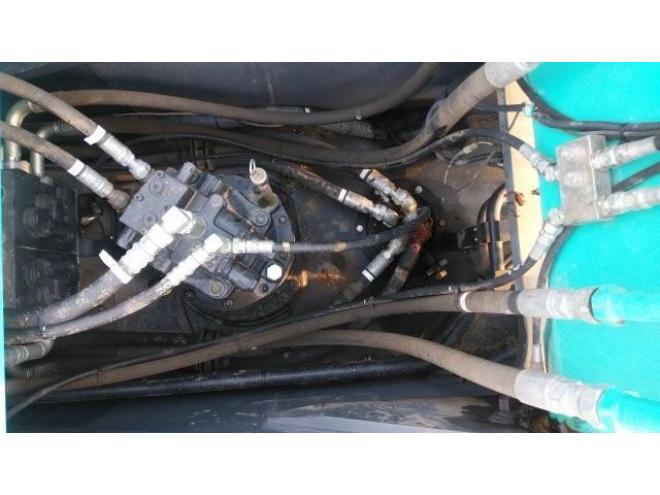 バックホーSK200-10