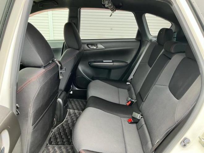 インプレッサ1.5i-s　　リミテッド 4WD 1500 ５Dr