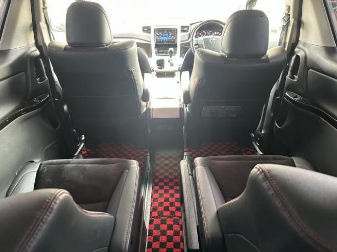 ヴェルファイア3.5Zゴールデンアイズ 7名 4WD 3500 5Dr