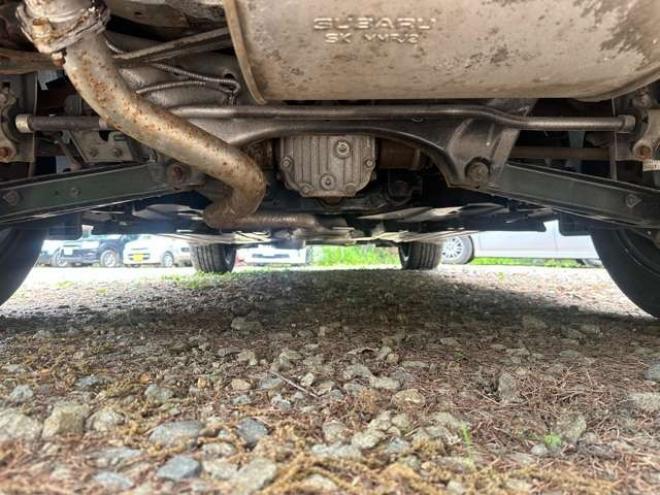 インプレッサXVハイブリッド 2.0i-L 4WD　黒革シート/ETC/社外ナビ/地デジ/Bカメラ 2000