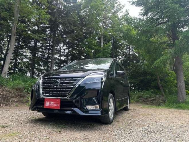 セレナ2.0 ハイウェイスター V 4WD　ワンオーナー/アラウンドビュー/ドラレコ 2000