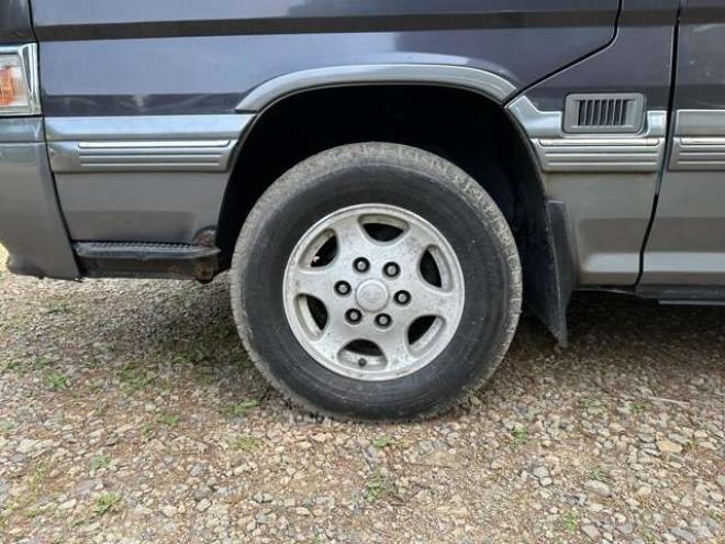 キャラバン2.7 ロイヤル ディーゼルターボ 4WD　Wサンルーフ/ETC/電動シート/純正アルミ 2700