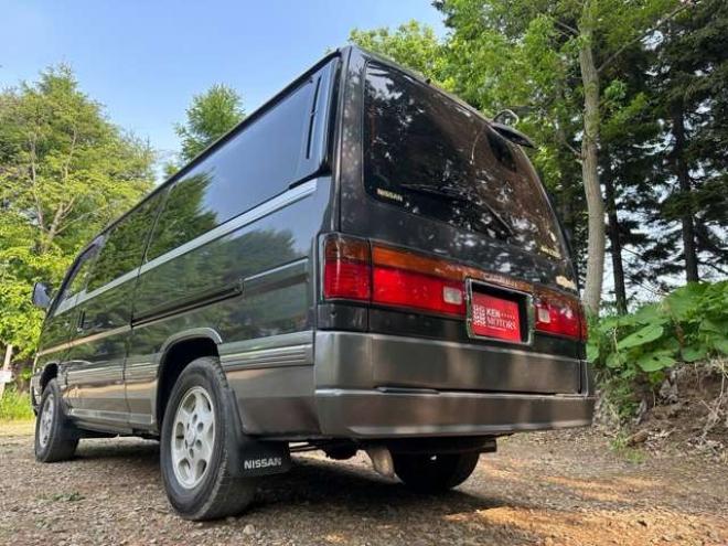キャラバン2.7 ロイヤル ディーゼルターボ 4WD　Wサンルーフ/ETC/電動シート/純正アルミ 2700