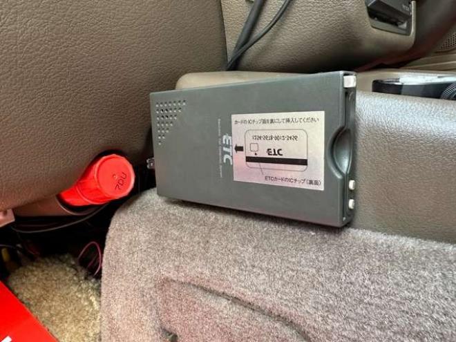 キャラバン2.7 ロイヤル ディーゼルターボ 4WD　Wサンルーフ/ETC/電動シート/純正アルミ 2700