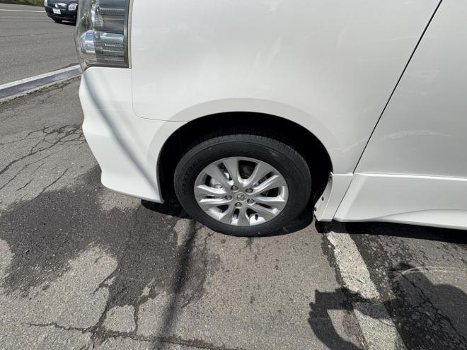 ノアNOAH 4WD SI 寒冷地仕様車　両パワースライドドア　エンジンスターター　Bluetoothフルセグナビ　バックカメラ　ビルトインETC　POUSHスタート　全磨き済　autoライト 4WD 2000 5Dr