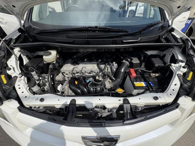 ノアNOAH 4WD SI 寒冷地仕様車　両パワースライドドア　エンジンスターター　Bluetoothフルセグナビ　バックカメラ　ビルトインETC　POUSHスタート　全磨き済　autoライト 4WD 2000 5Dr