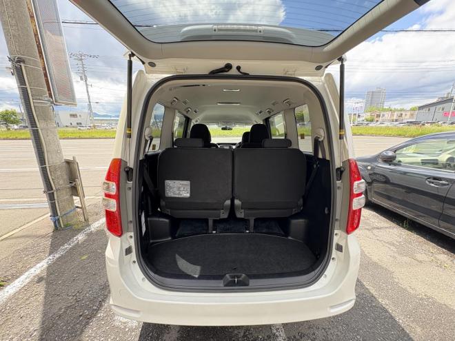 ノアNOAH 4WD SI 寒冷地仕様車　両パワースライドドア　エンジンスターター　Bluetoothフルセグナビ　バックカメラ　ビルトインETC　POUSHスタート　全磨き済　autoライト 4WD 2000 5Dr