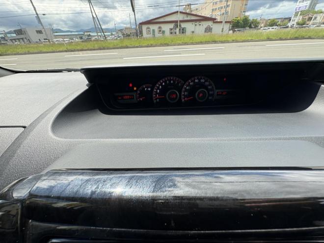 ノアNOAH 4WD SI 寒冷地仕様車　両パワースライドドア　エンジンスターター　Bluetoothフルセグナビ　バックカメラ　ビルトインETC　POUSHスタート　全磨き済　autoライト 4WD 2000 5Dr